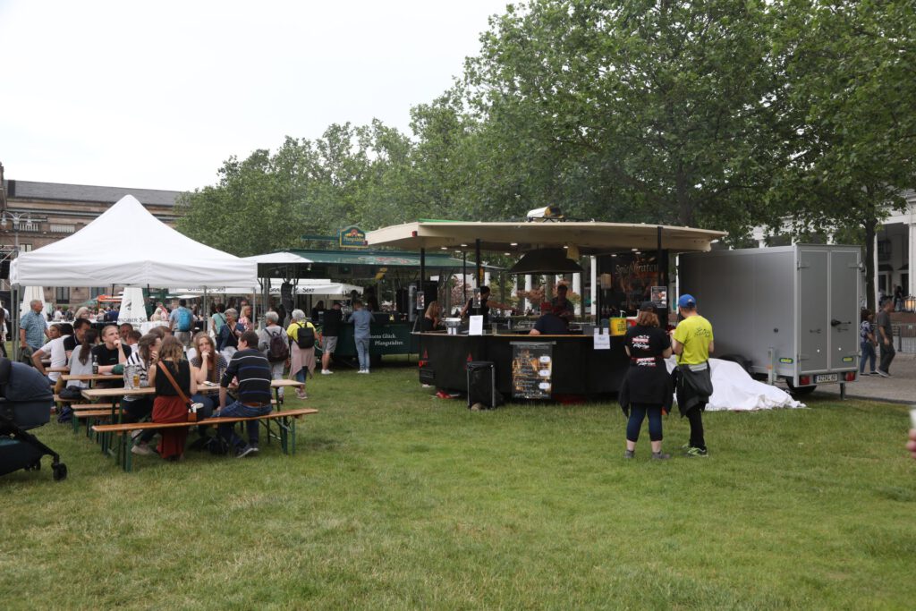 Schwenkbarten Wagen aufgebaut